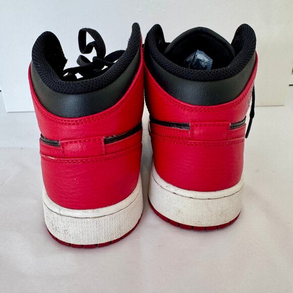 Nike Air Jordan 1 Mid Banned Black Red Bred Retro Shoes-sz. 5Y - Picture 5 of 8